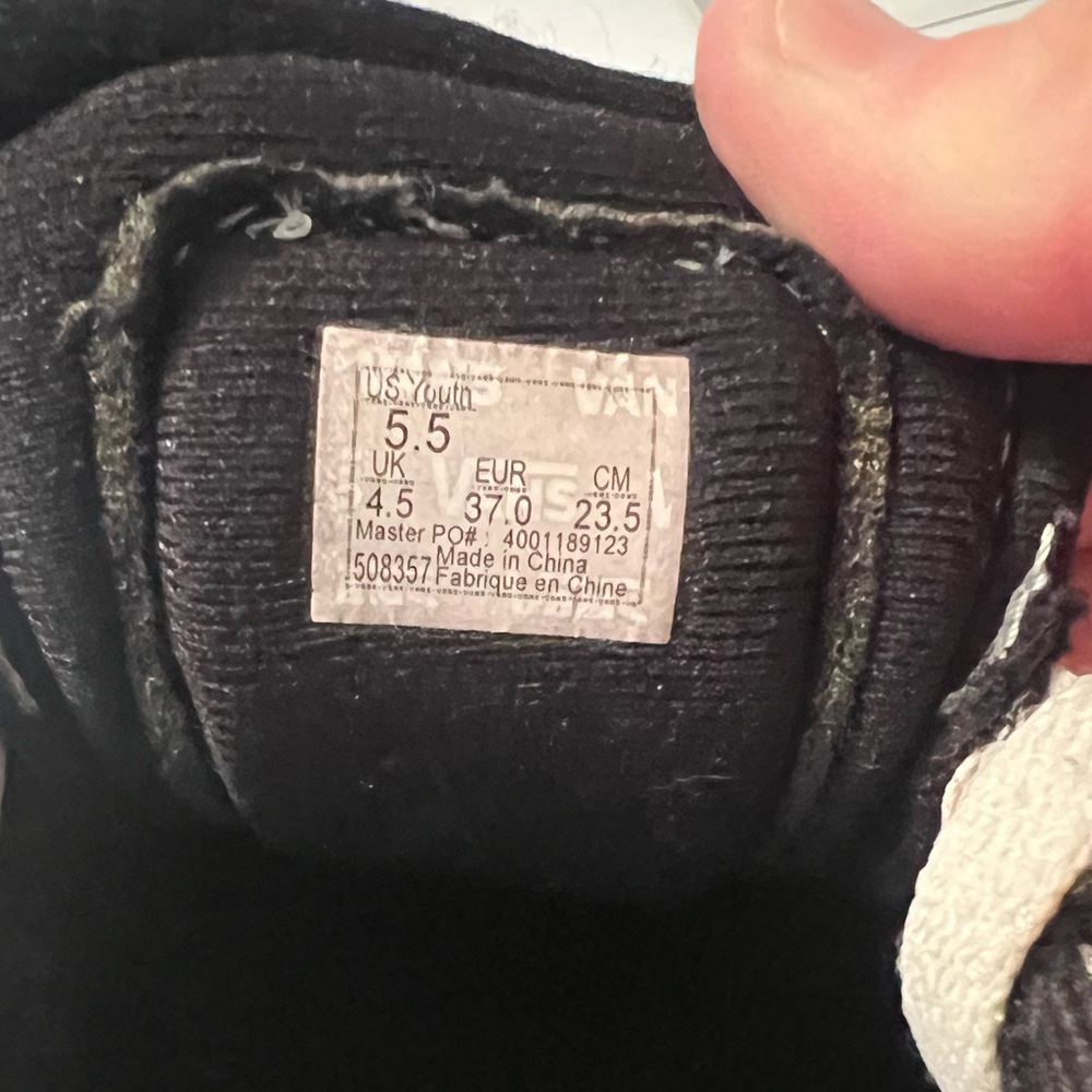 Vans Black and White Skate Shoes - Picture 6 of 6